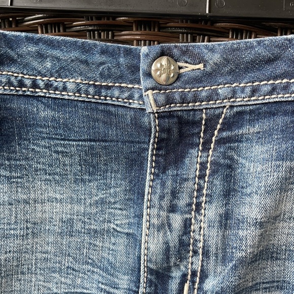 Miss Me 38 Miss Me 38 Curvy Stretch Short - Picture 3 of 15